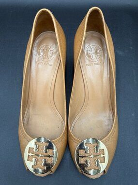 Tory Burch Sally Tan Leather Wedge Heels Gold Metal Logo Women’s Size 9M